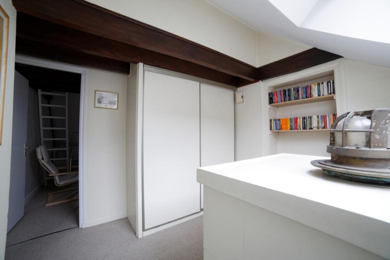 With Mezzanine In The Heart Of Vannes